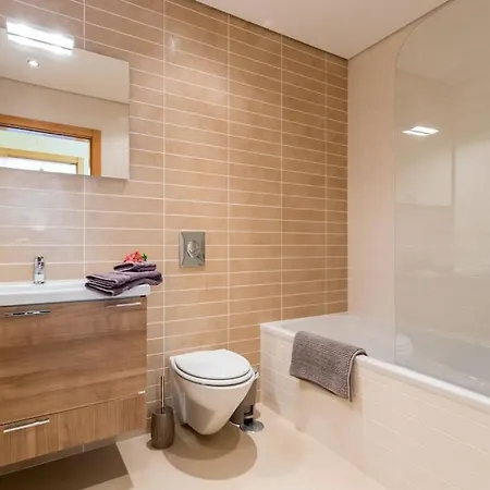 2floor Appt In W/ Shared Pool * Burgau