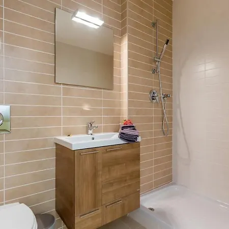 2floor Appt In W/ Shared Pool * Burgau