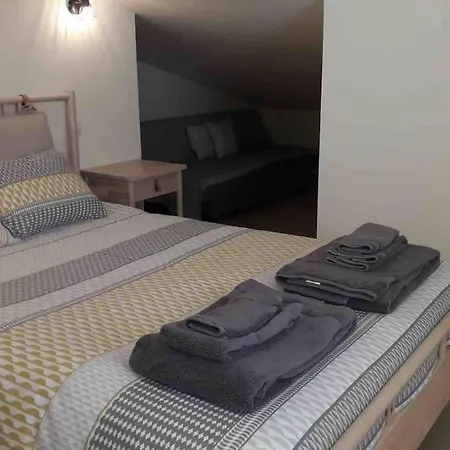 2floor Appt In W/ Shared Pool Apartament *