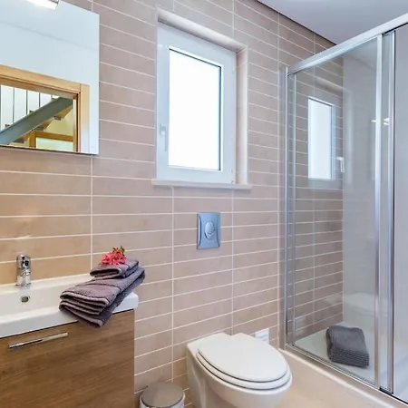 2floor Appt In W/ Shared Pool Apartament Burgau